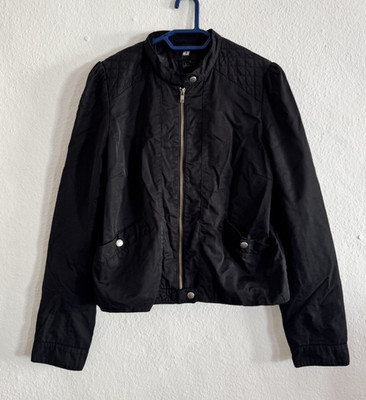 H&M Damen Jacke kurz Schwarz Polyester Reißverschluss gesteppt LA Gr. 44
