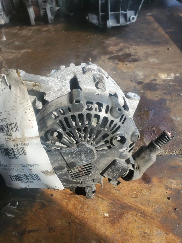 Used Alternator fits: 2015 Chevrolet Equinox 2.4 Grade A Foto 2 de 4
