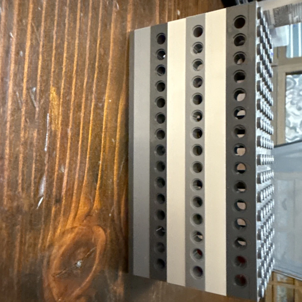 LEGO - Prison Jail Cells w/ Prisoners Minifigure - Crook Police City Barred Door - Image 3 of 4