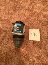 WILKERSON R28-03-F000B Air Pressure Regulator,3/8" Pipe Size Missing Knob