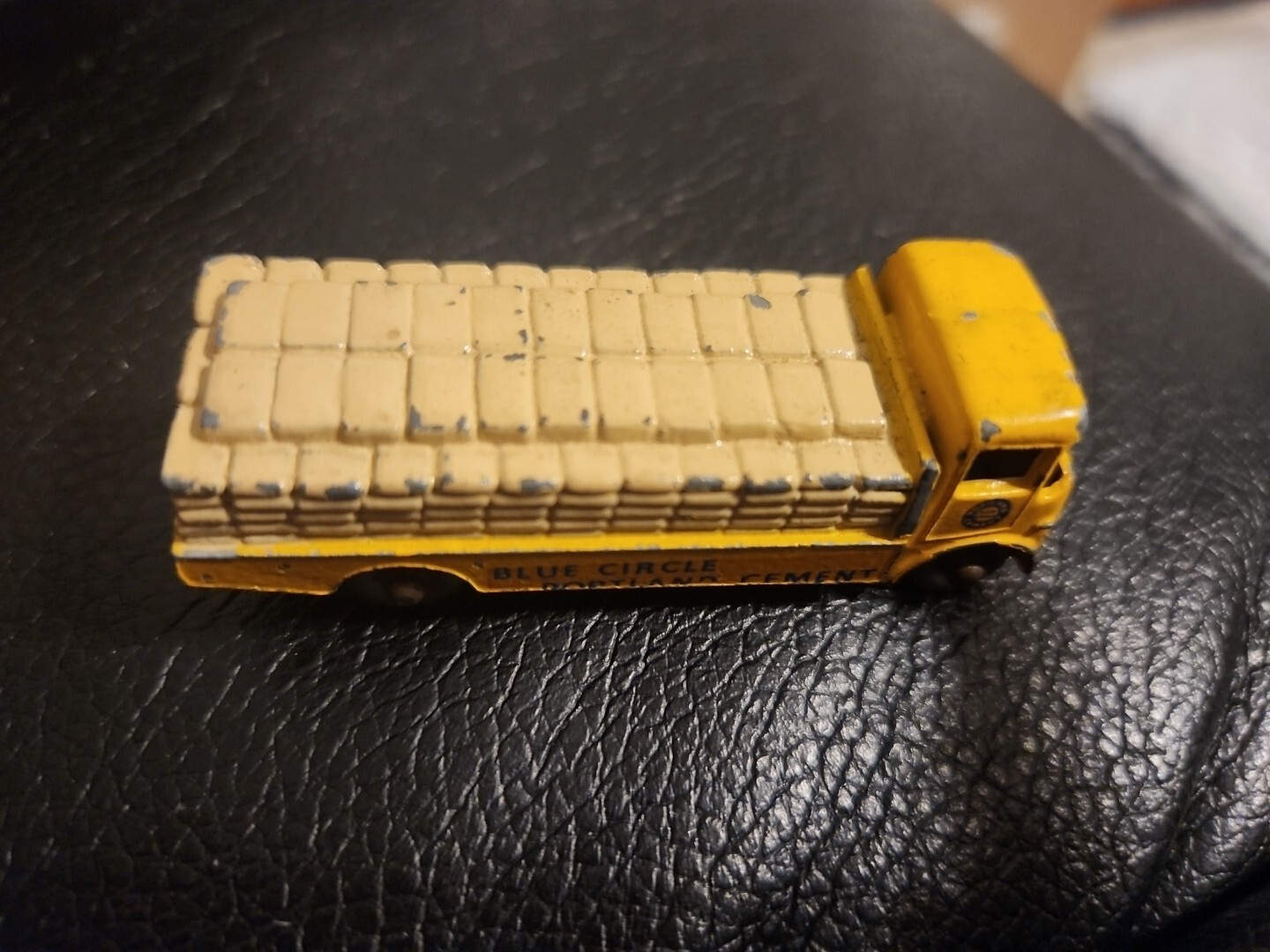 Matchbox 51a, Albion Chieftain - Free Price Guide & Review