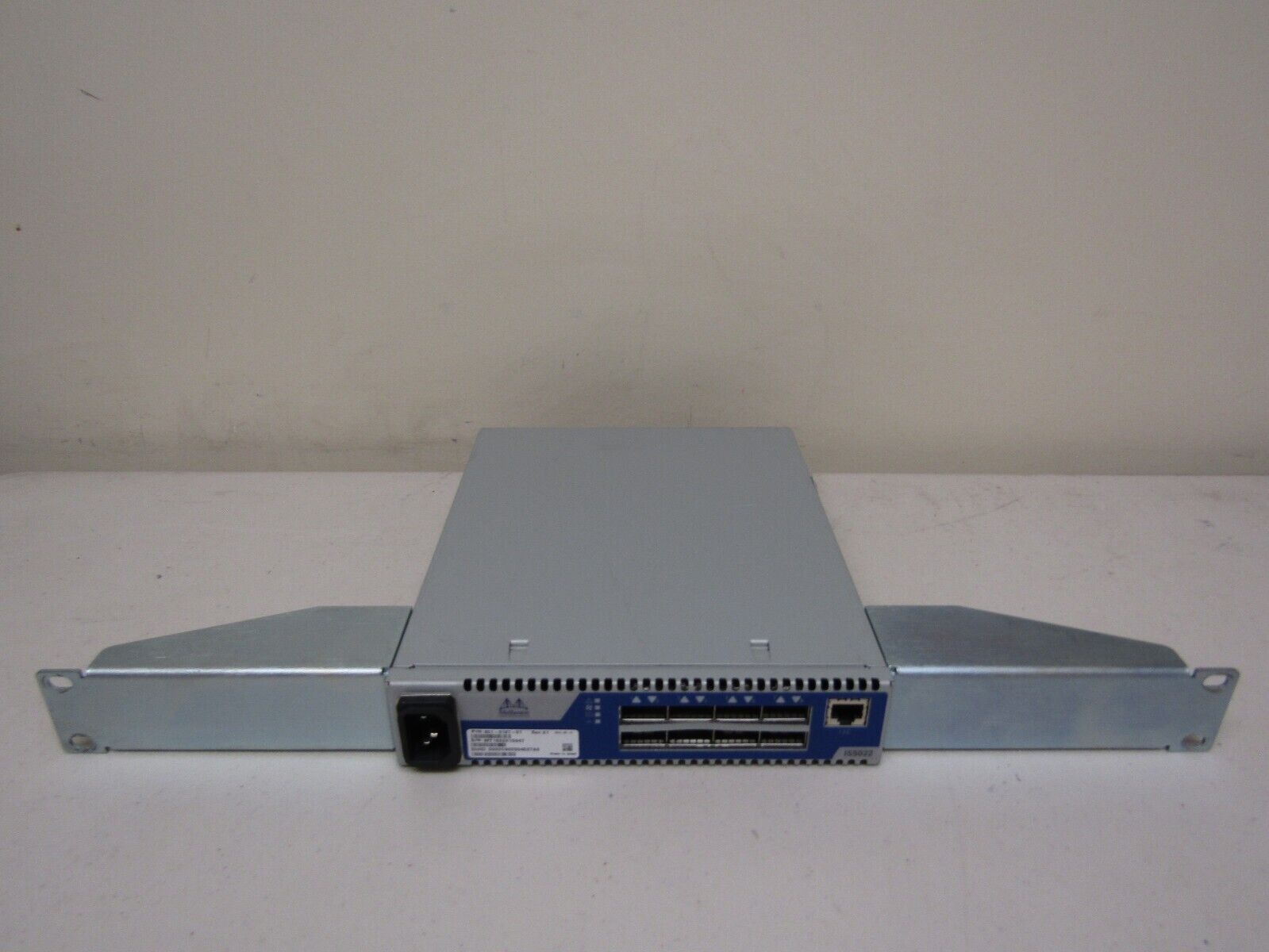 Mellanox IS5022 Infiniband 8 Port 40Gb/s QSFP Networking Switch w/Rack Rails