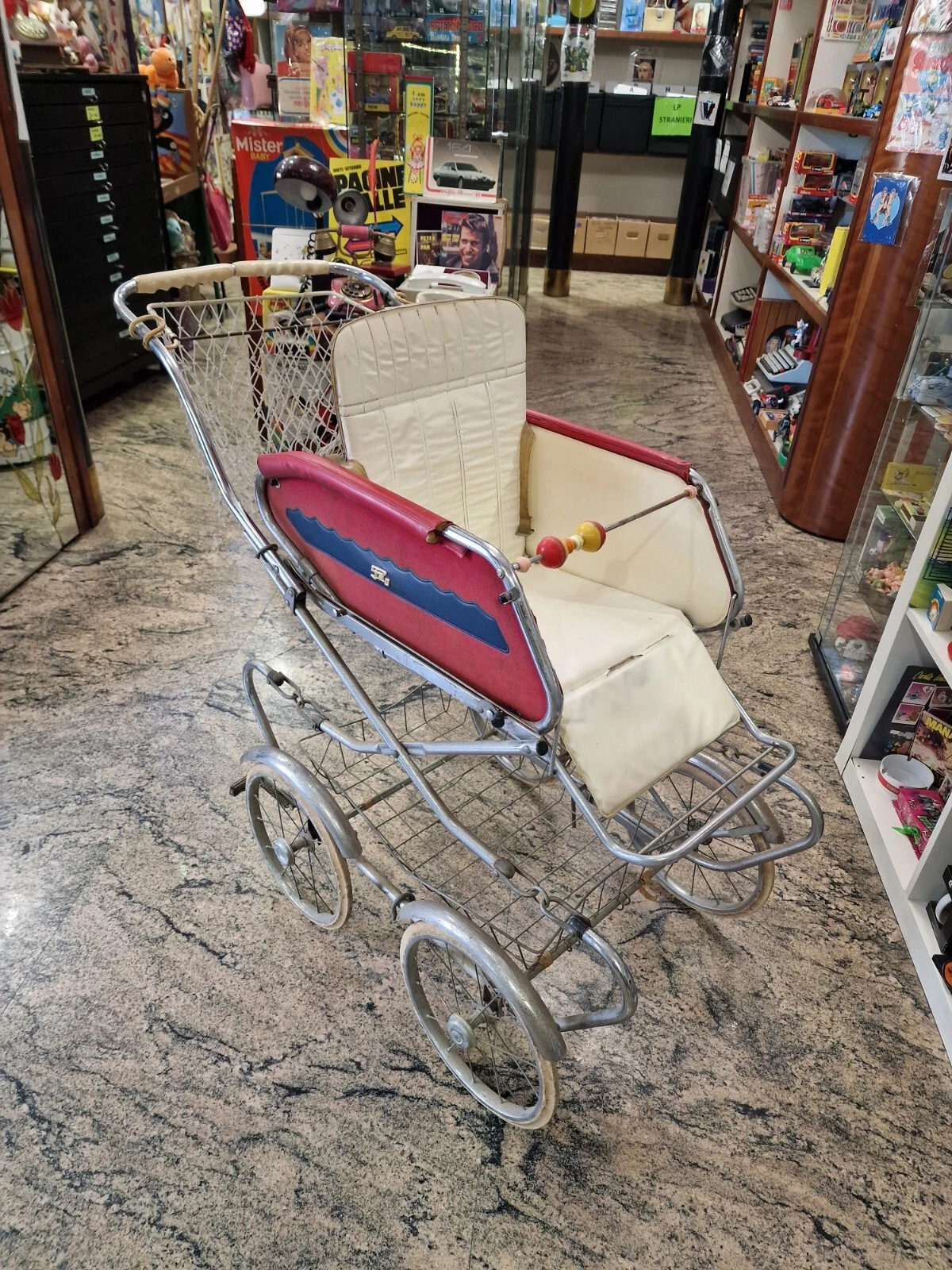 VINTAGE PEG STROLLER 60s 70s RED BLUE