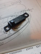 TRIUMPH TR4 TRUNK LID LATCH Catch 611135