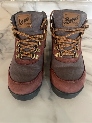 Danner jag brown Khaki Boots Women’s Size 6.5 - Picture 2 of 9