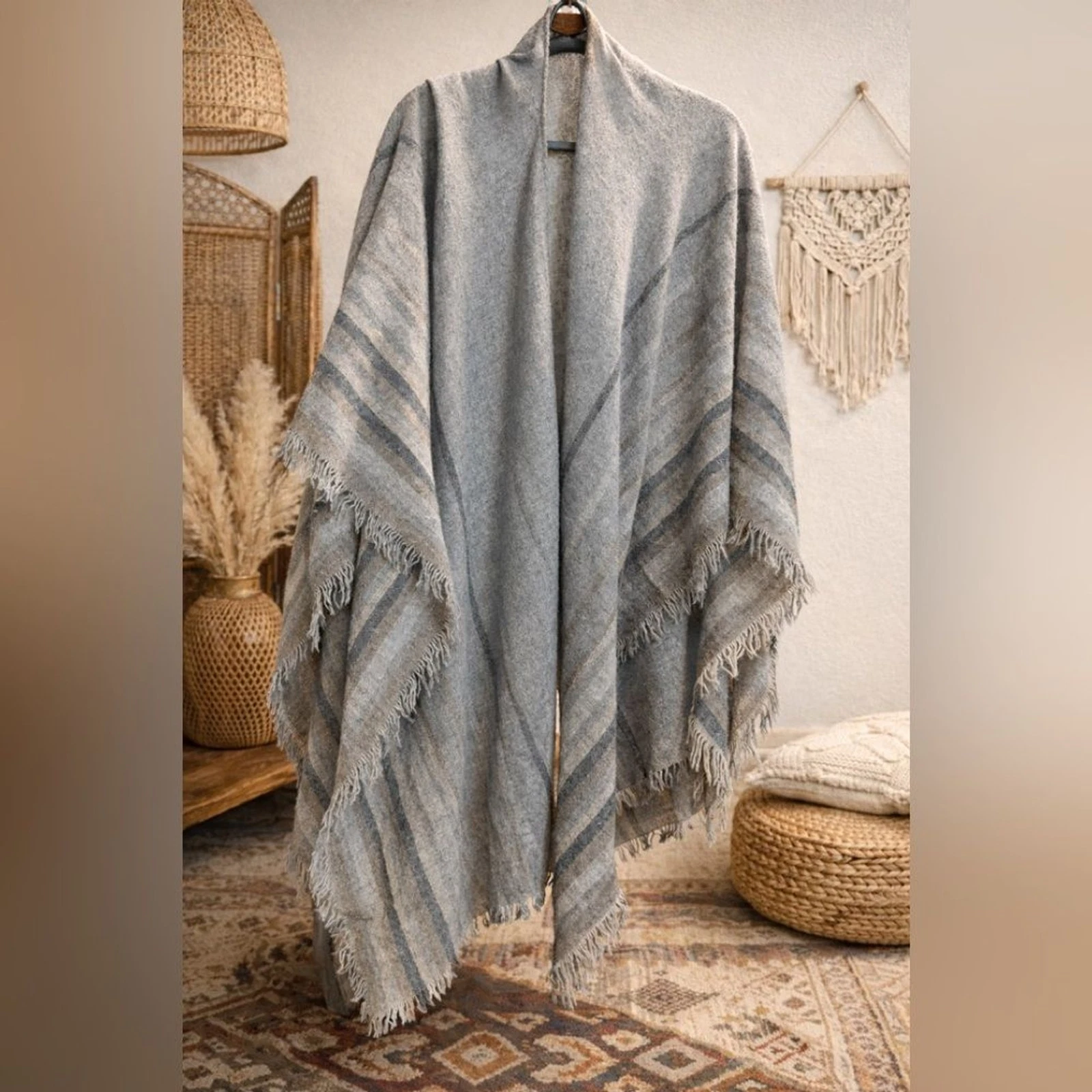 Eileen Fisher Gray Wool Mohair Fringe Poncho Wrap OS Made in Italy EUC