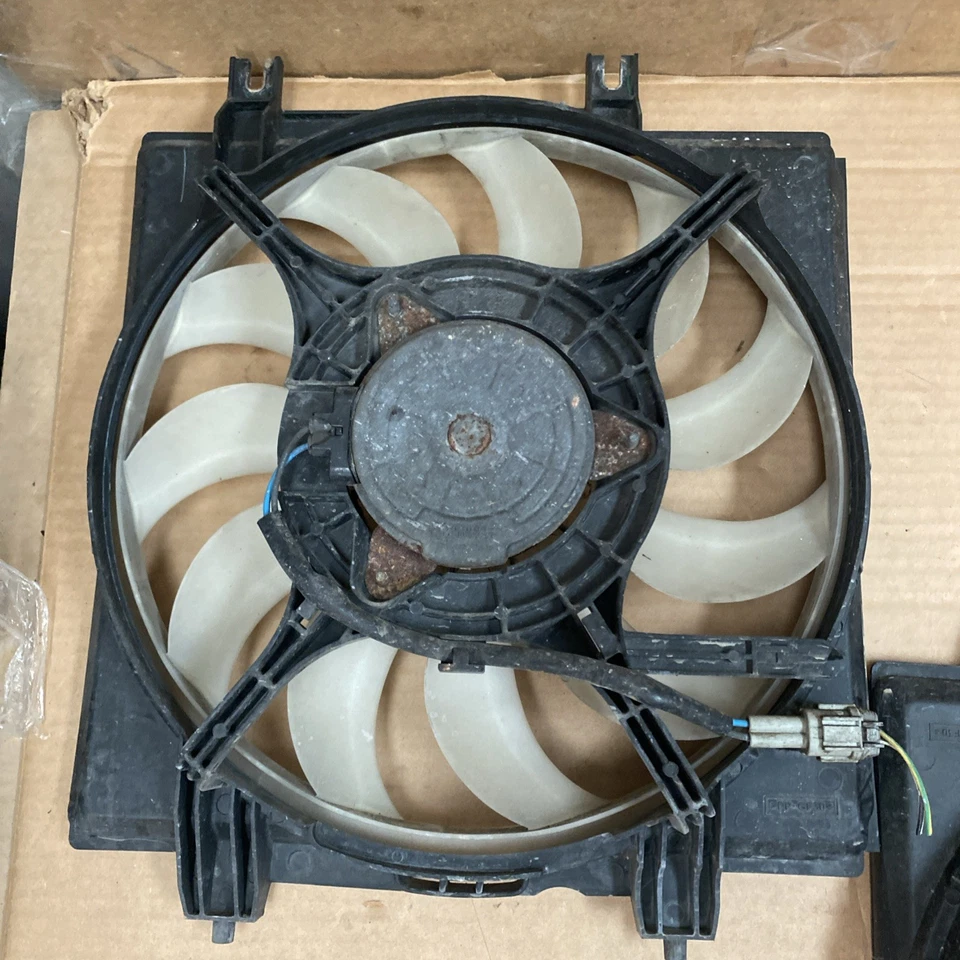 2014 2015 2016 SUBARU CROSSTREK XV HYBRID RADIATOR OEM Fans Fan - Image 2 of 4