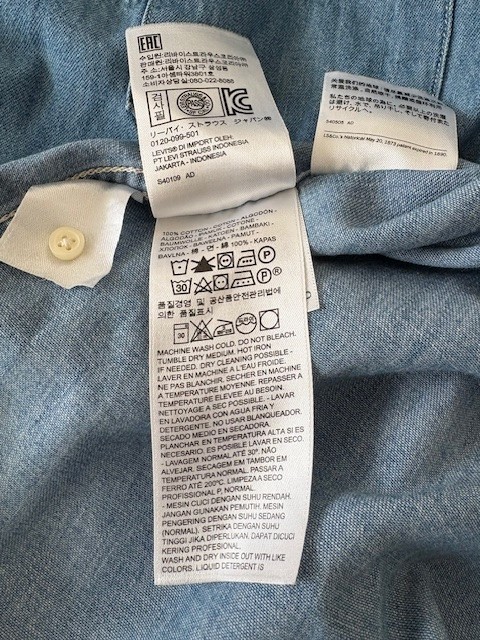 Levi's denim button down shirt - image 5