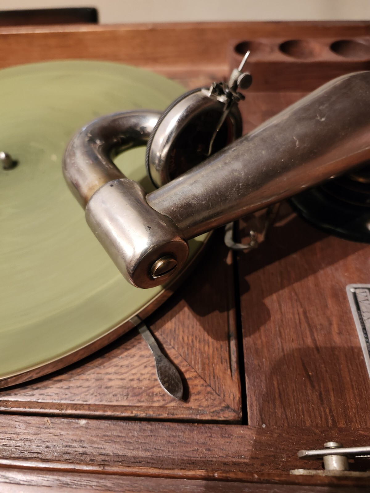 Victor Victrola VV-IX Talking Machine Phonograph Works Great comes with ...