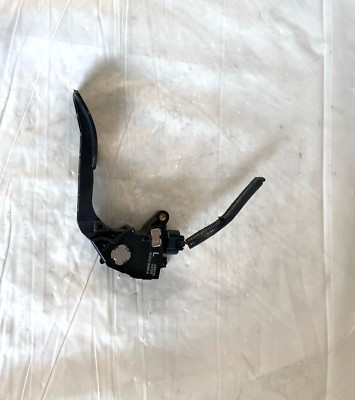 2011 NISSAN LEAF Accelerator Gas Pedal Assembly with Sensor 180021KM0A OEM
