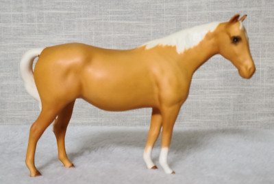 Beswick 1st Version Mare Facing Right Head Up Matt Palomino Figurine No. 1991