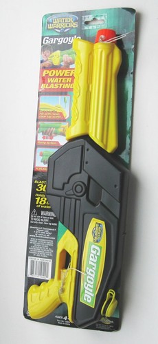 RARE Water Warriors GARGOYLE Blaster Gun Squirt Buzz Bee NEW Small 2013