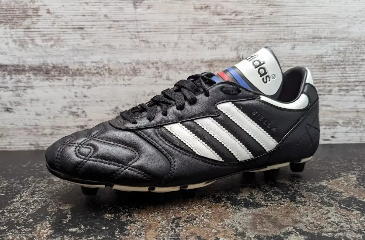 Adidas old deals soccer shoes