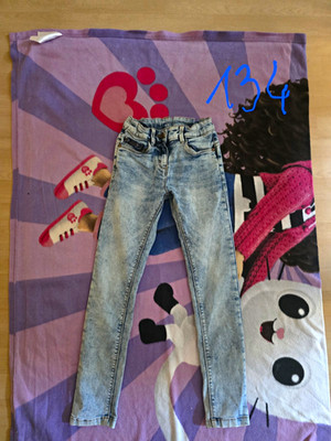 Yigga Mädchen Jeans Skinny Blau Gr. 134 Denim Knopf ohne Muster