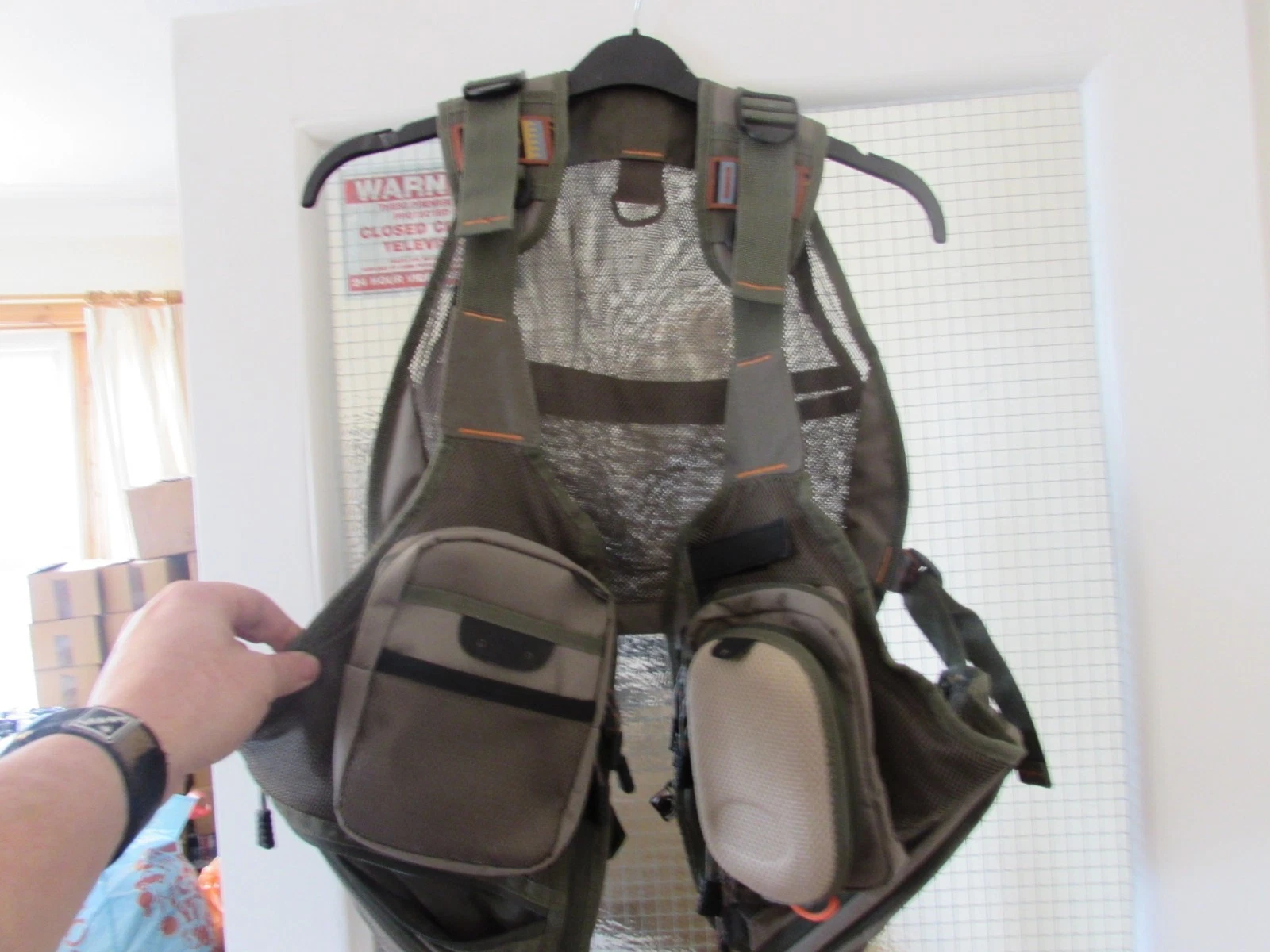 excellent airflo outlander multi pocket adjustable fly fishing waistcoat
Opens in a new window or ta