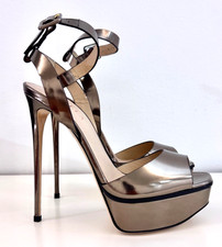 Le Silla Venus Infinite Metallic Leather Plat...