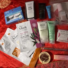 Massive 17 Piece BEAUTY BOX All New Lot With Extra 2 Makeup Bags From Ipsy