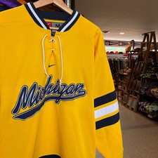 1990s Vintage University of Michigan WOLVERINES Yellow Nike Hockey Jersey