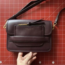 MARC JACOBS MADISON BURGUNDY LEATHER PURSE CROSSBODY BAG GOLD HARDWARE GUC