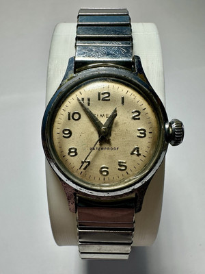 Vintage Timex Watch Womens Silver Tone Stainless Steel Manual Broken Glass
