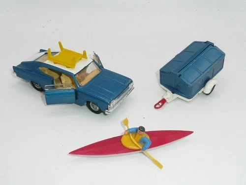 Corgi Gift Set 10 Marlin Rambler & Trailer w/ kayak & fig & Paddle *original*