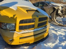 2004-2005 Dodge Ram 1500 Front Grille Bumper Not Included T53o4