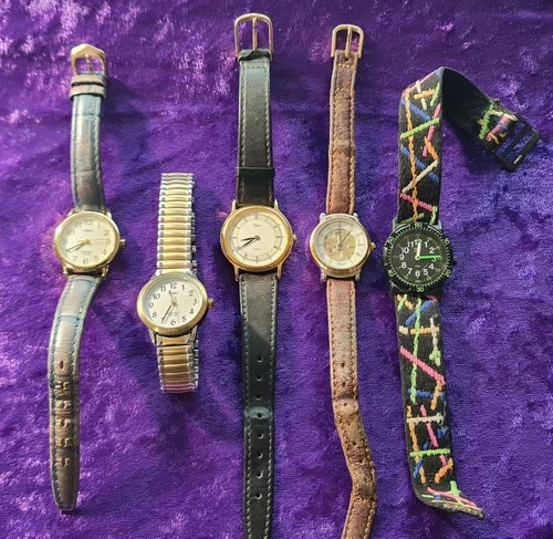 Job Lot Vintage Women`s TIMEX Watches, 99p Starting Bid !!