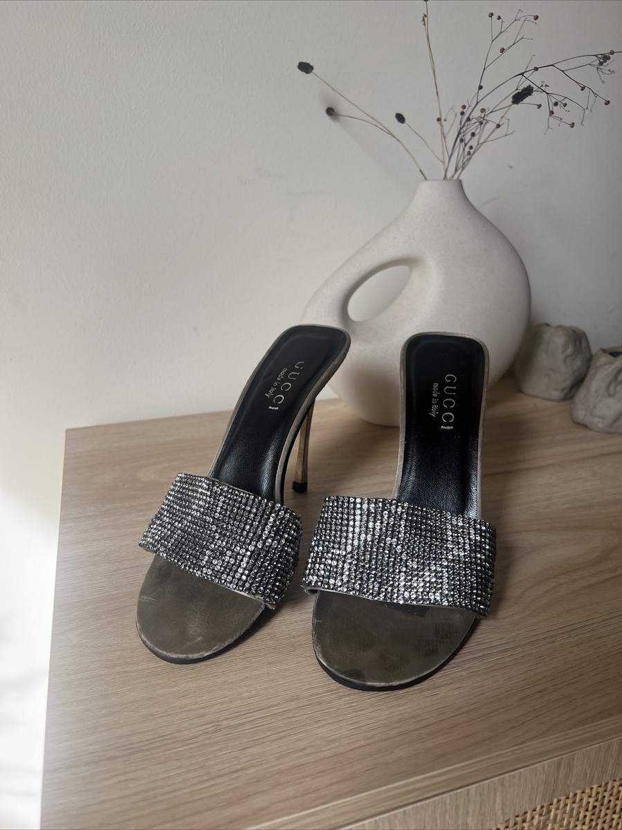 靴 Tom Ford For Gucci S/S 1999 Vintage mule Vintage Gucci Spring 1999 Tom Ford Black Satin Blue Feather