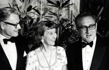 Nelson Rockefeller Mamie Eisenhower and Henry Kissinger 1973 Old Photo 1