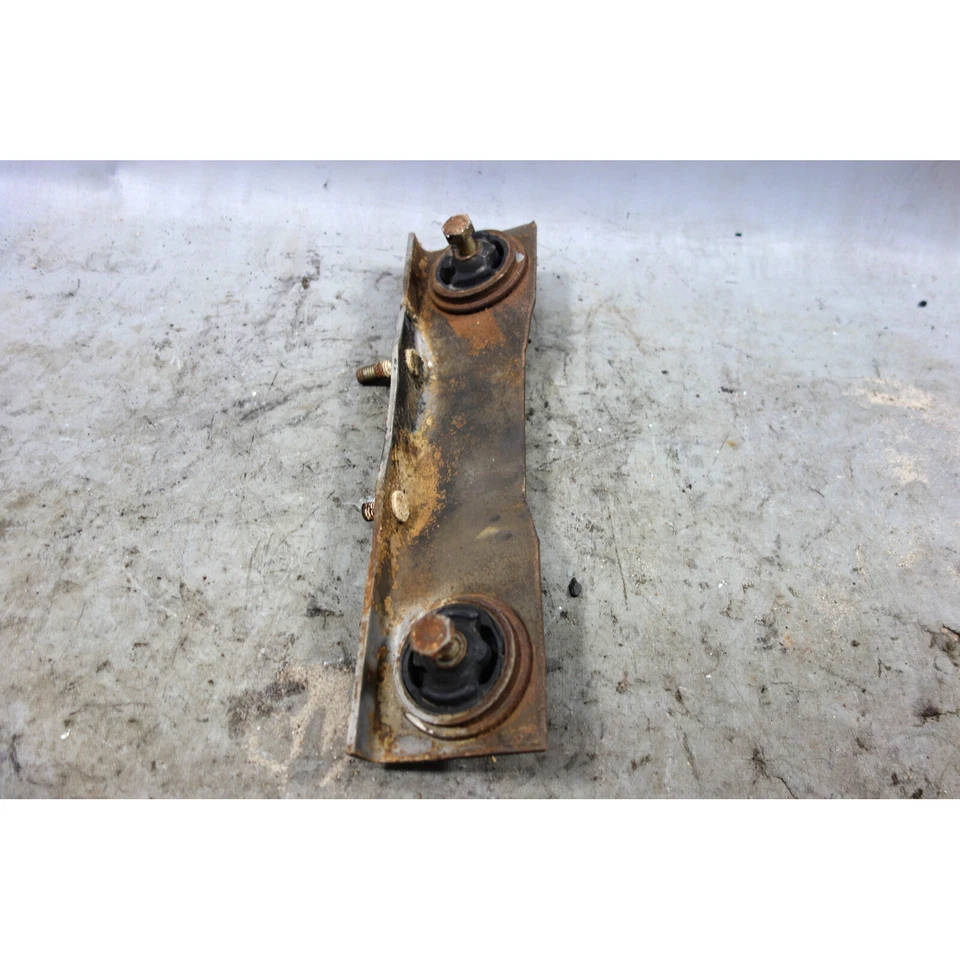 Soporte de soporte diferencial trasero BMW 114 1602 2002 tii 1967-1975 dañado OEM Foto 4 de 4