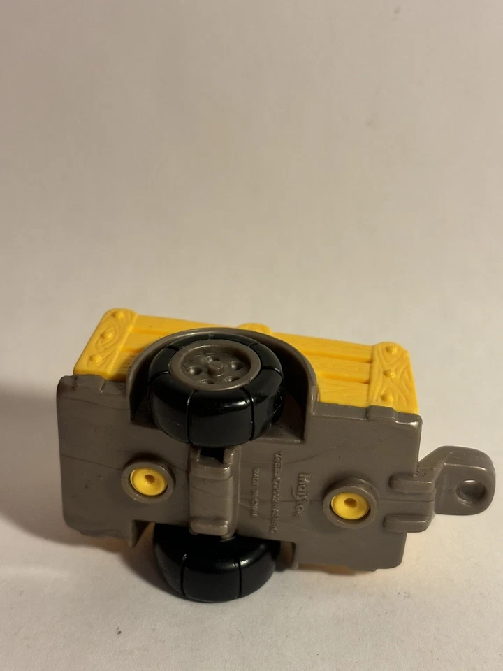 2001 vintage Tonka Maisto Hasbro yellow Farm Trailer rare  original - Image 4 of 4