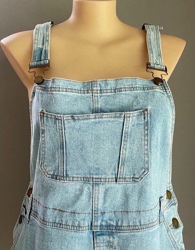 CITY CHIC Denim Overall Bib Dungaree Dress Plus Size M/18 Fray Hem Stretch Denim - Picture 2 of 11