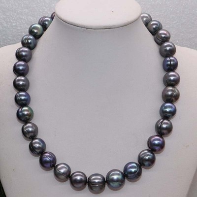 pearl necklace