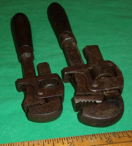 (2) Walworth Stillson Wrenches Nos. 6 & 8 Wood Handles Clean Good Condition - Picture 2 of 11
