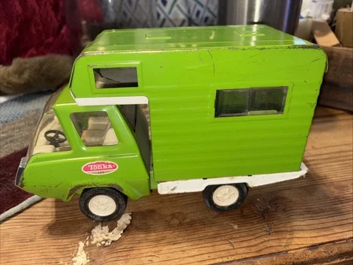 Vintage 1970’s Tonka Green RV/Camper Pressed Metal Car W/ Windows