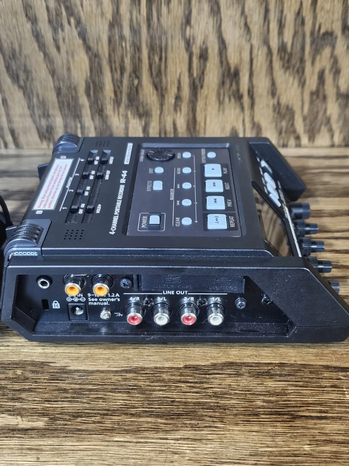 Roland R-44 4 Channel Portable Audio Recorder field recorder - Image 2 of 4