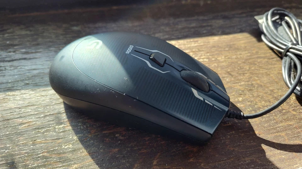 Logitech G100s Ambidextrous Optical USB Gaming Mouse - Excellent - Image 2 of 4