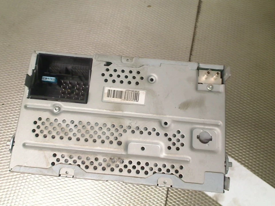 CD-PLAYER VW Polo V (6R) Hatchback 1.4 GTI 16V (CTHE(Euro 5)) 2013 3c8035195f - Bild 4 von 4