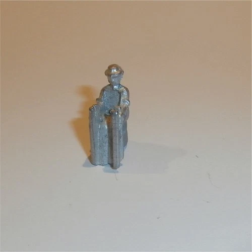 Matchbox Lesney King Size K  8 c Traxcavator Driver Moko Caterpillar