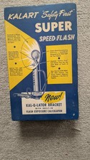 VINTAGE KALART "KAL-Q-LATOR" BRACKET W/ BUILT IN FLASH