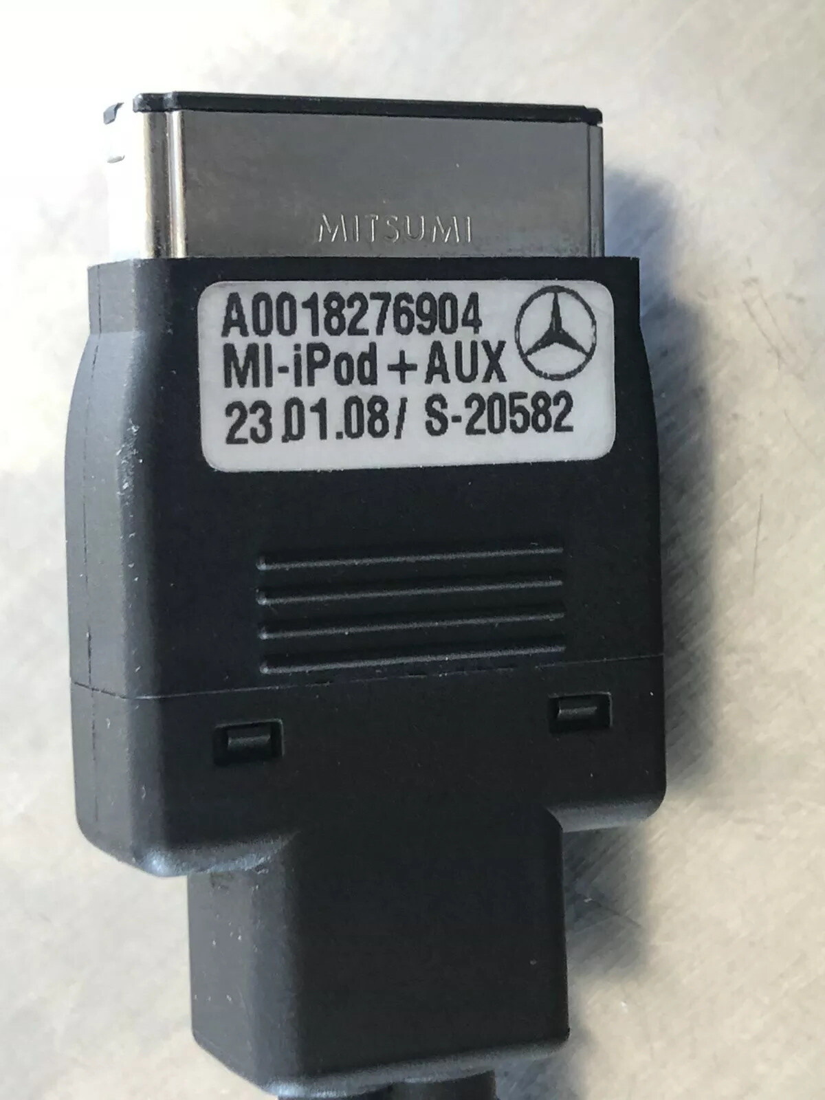 MERCEDES MEDIA INTERFACE CABLE iPHONE iPOD AUX CONNECTOR A0018276904