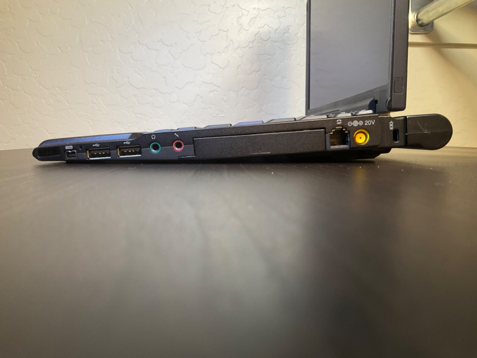 Lenovo IBM ThinkPad X60 Intel Core Duo 1.83GHz 2 GB RAM 128GB SSD - Picture 7 of 13
