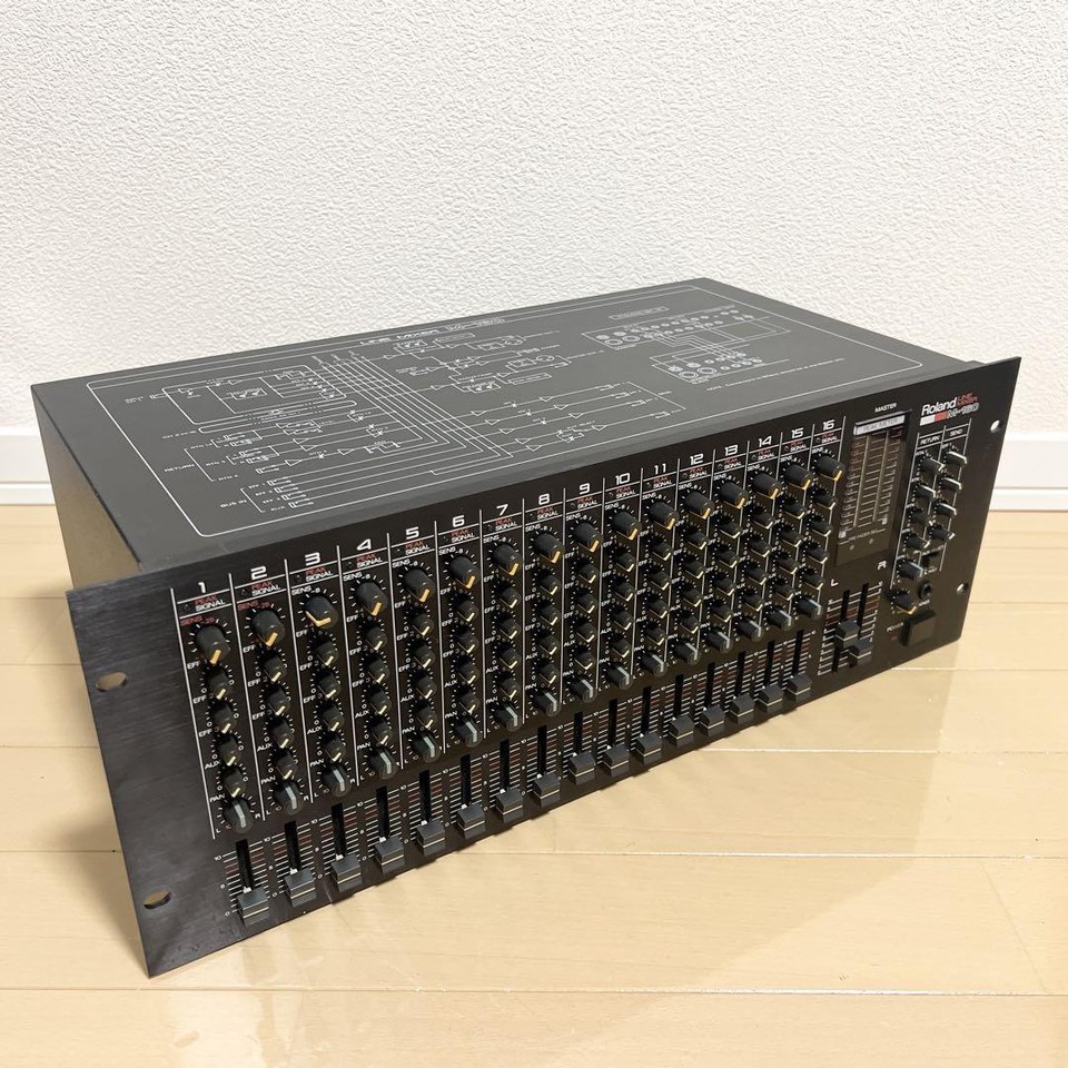 Roland M160 Stereo Line Mixer Rack mount Recording Equipment Operation