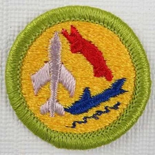 Model Design and Building Current Plastic Back Merit Badge [MB-145]