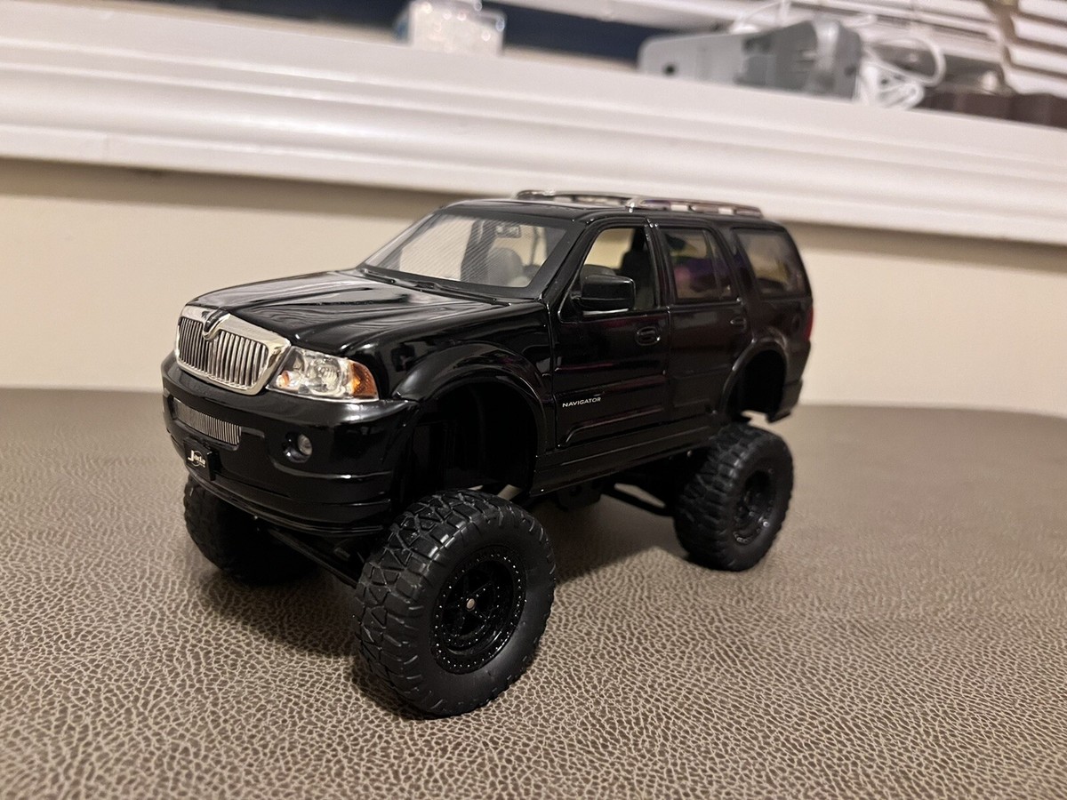 ミニカー JADA TOYS 1/24 LINCOLN NAVIGATOR BLACK JADA HIGH PROFILE LINCOLN NAVIGATOR 1:24 BLACK | eBay