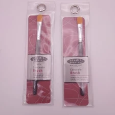 LOT OF 2 Studio Basics Concealer Brush ..New in Pack