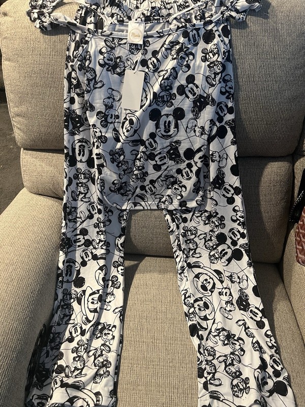women's Mickey Mouse Pajamas Set