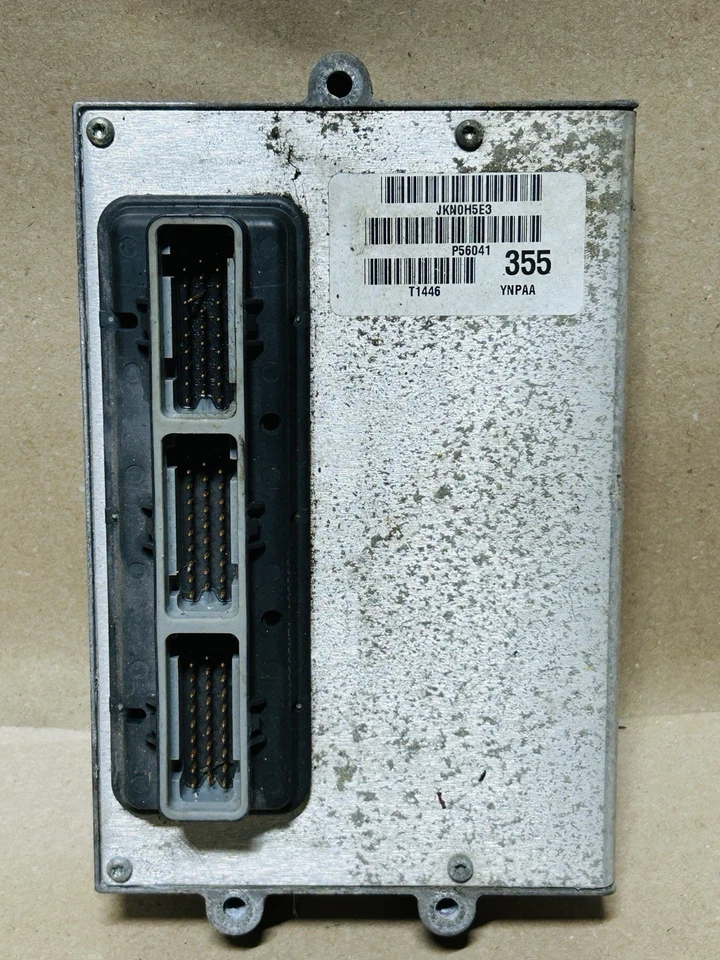 Jeep Wrangler TJ 1997 2,5 M/T motor de 5 velocidades ECU ECM módulo P56041355 fabricante de equipos originales Foto 2 de 4