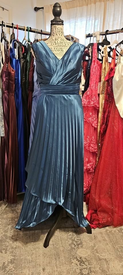 NEW KIRGNT Formal Wedding Guest Dress Pleated Midi Bridesmaid Dress Women Size 8