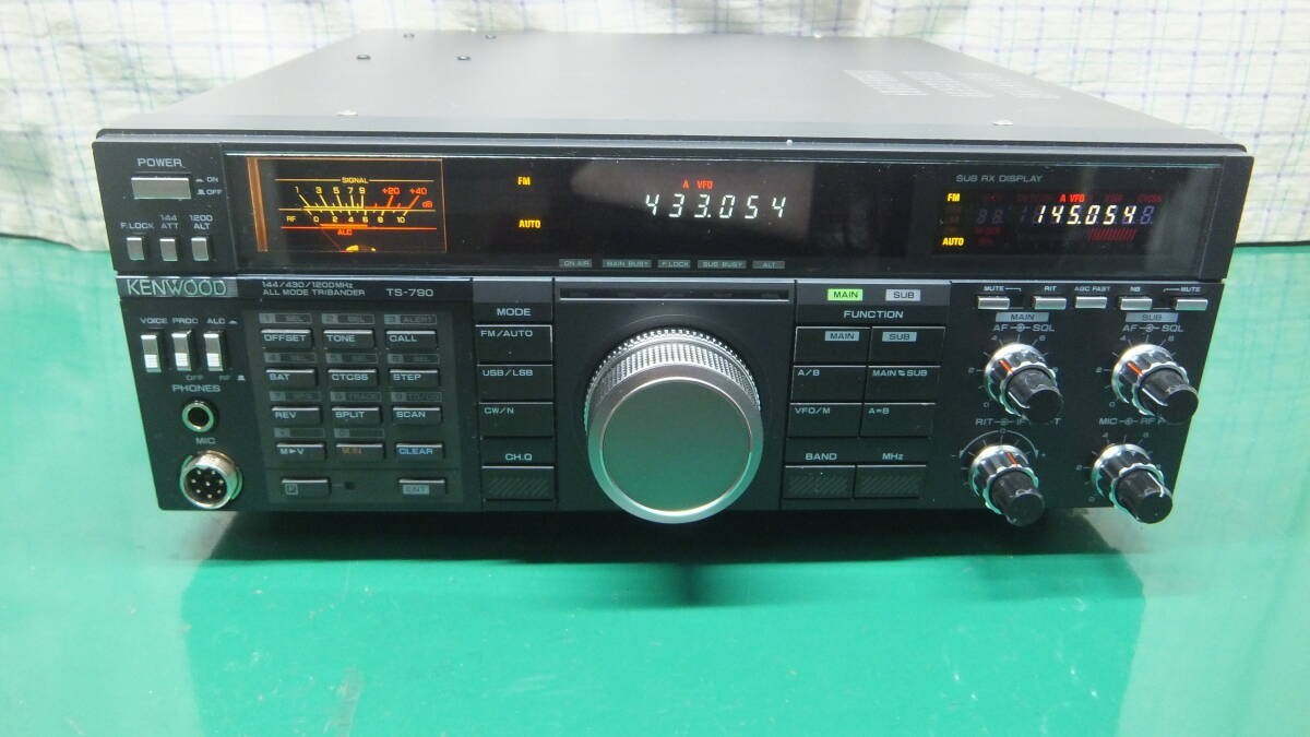 j*r様 KENWOOD TS-790 トランシーバー　中古品 Kenwood TRIO TS-790S 45W 144/430/1200 (Optional) MHz Allmode